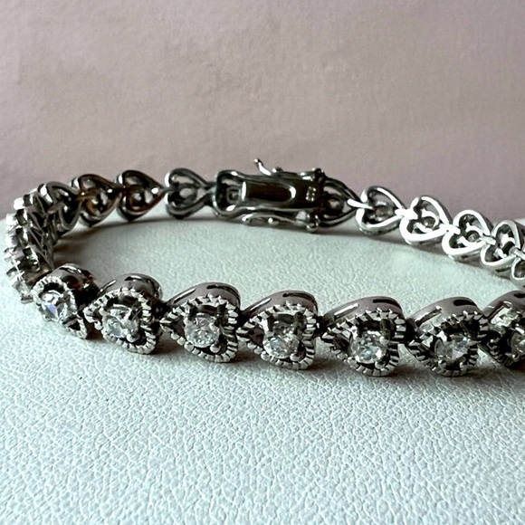 925 STERLING SILVER CZ CUBIC ZIRCONIA HEART SHAPE TENNIS BRACELET ROMANTIC LOVE